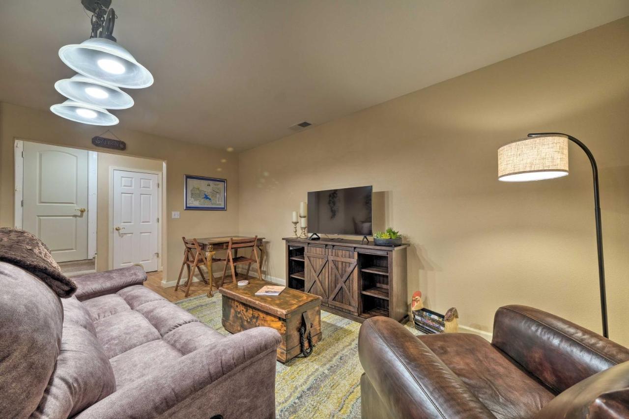 Convenient Apt With Fire Pit About Half-Mi To Lake! Гровленд Екстер'єр фото